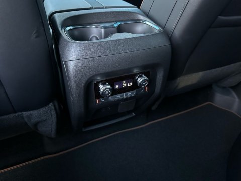 New Sterling Metallic 2026 GMC Acadia AT4 AWD - photo 22 - Stock #260702