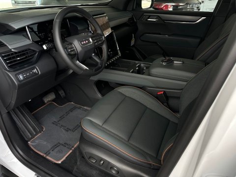New Summit White 2026 GMC Acadia AT4 AWD - photo 10 - Stock #261069