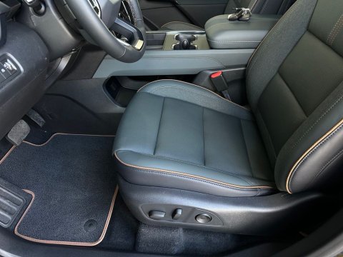 New Ebony Twilight Metallic 2026 GMC Acadia AT4 AWD - photo 12 - Stock #261122