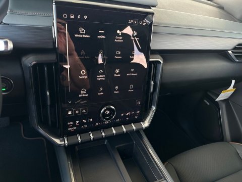 New Ebony Twilight Metallic 2026 GMC Acadia AT4 AWD - photo 24 - Stock #261122