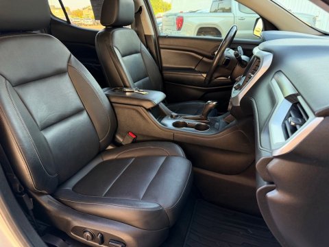 Pre-Owned Quicksilver Metallic 2019 GMC Acadia SLT-1 FWD - photo 18 - Stock #260787D
