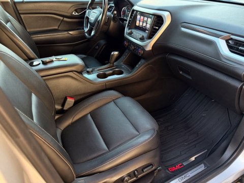 Pre-Owned Quicksilver Metallic 2019 GMC Acadia SLT-1 FWD - photo 19 - Stock #260787D