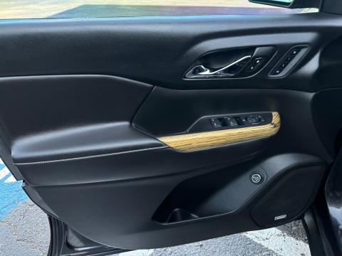 Pre-Owned Iridium Metallic 2017 GMC Acadia Denali FWD - photo 12 - Stock #A1021C