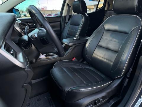 Pre-Owned Iridium Metallic 2017 GMC Acadia Denali FWD - photo 14 - Stock #A1021C