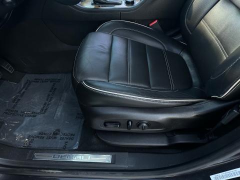 Pre-Owned Iridium Metallic 2017 GMC Acadia Denali FWD - photo 13 - Stock #X2457