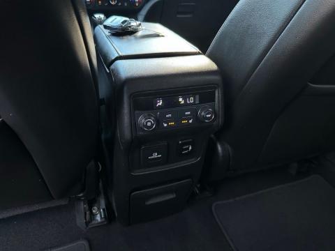 Pre-Owned Iridium Metallic 2017 GMC Acadia Denali FWD - photo 23 - Stock #X2457