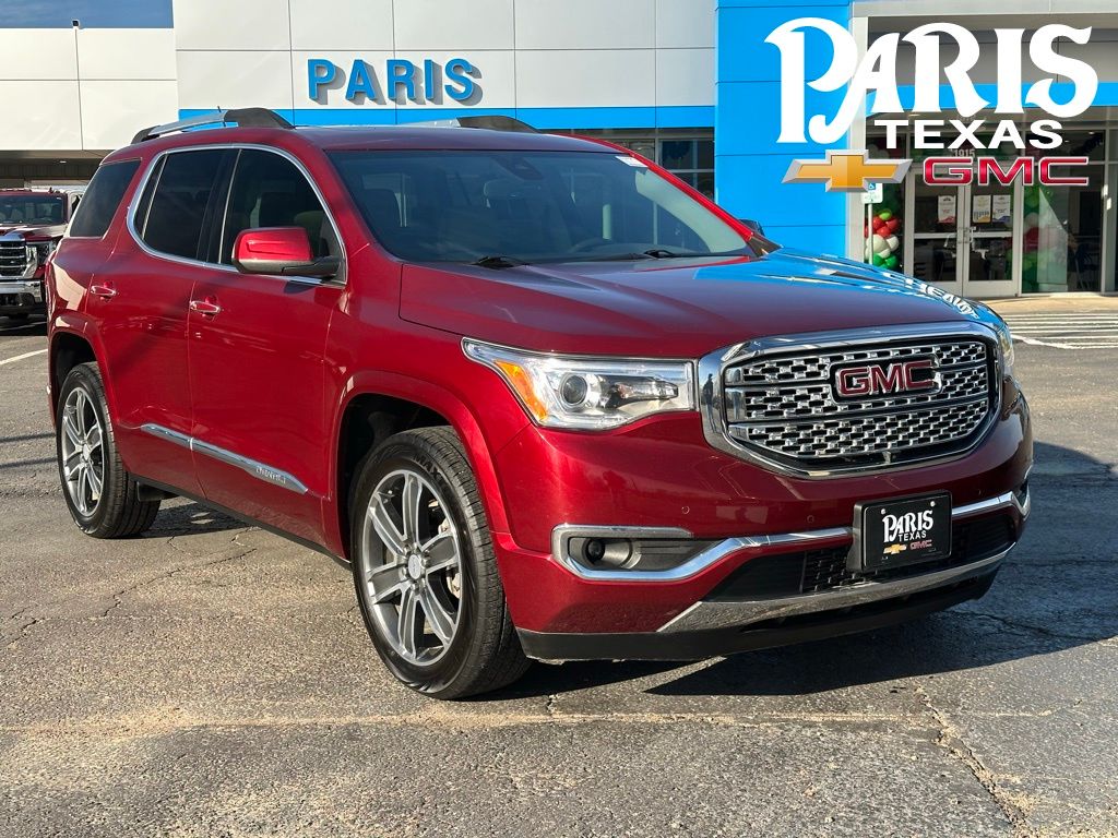 2017 GMC Acadia Denali's photo
