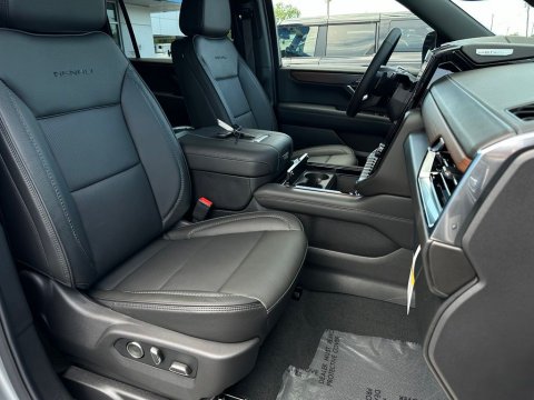 New Sterling Metallic 2026 GMC Yukon XL Denali RWD - photo 17 - Stock #261185