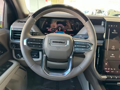 New Glacier White Tricoat 2026 GMC Yukon XL Denali RWD - photo 19 - Stock #260551