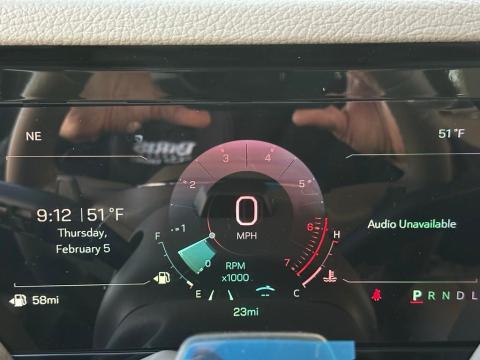 New Glacier White Tricoat 2026 GMC Yukon XL Denali RWD - photo 23 - Stock #260551