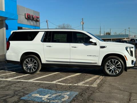 New Glacier White Tricoat 2026 GMC Yukon XL Denali RWD - photo 4 - Stock #260551