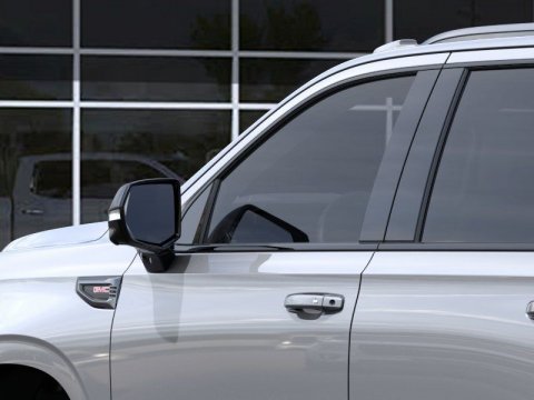 New Sterling Metallic 2026 GMC Yukon AT4 4WD - photo 12 - Stock #261380