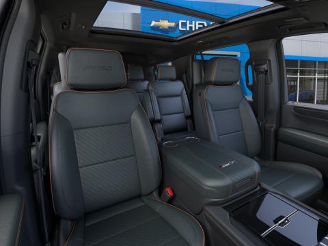 New Summit White 2026 GMC Yukon AT4 4WD - photo 16 - Stock #261016