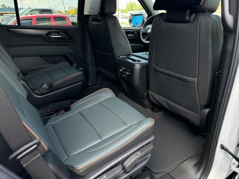 New Summit White 2026 GMC Yukon AT4 4WD - photo 18 - Stock #261016
