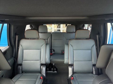 New Summit White 2026 GMC Yukon AT4 4WD - photo 26 - Stock #261016