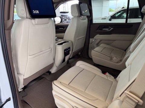 New Glacier White Tricoat 2027 GMC Yukon Denali 4WD - photo 16 - Stock #270057