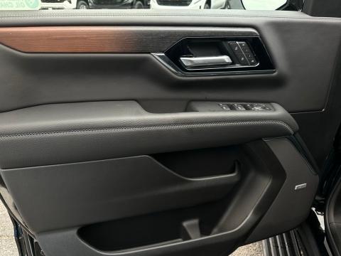 New Onyx Black 2026 GMC Yukon Denali 4WD - photo 11 - Stock #260690