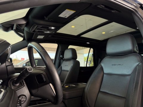 Pre-Owned Onyx Black 2023 GMC Yukon Denali 4WD - photo 17 - Stock #261016A