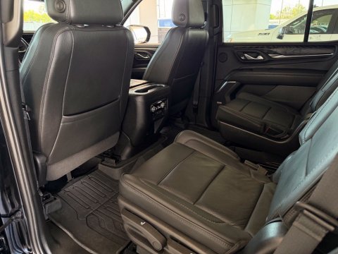Pre-Owned Onyx Black 2023 GMC Yukon Denali 4WD - photo 18 - Stock #261016A