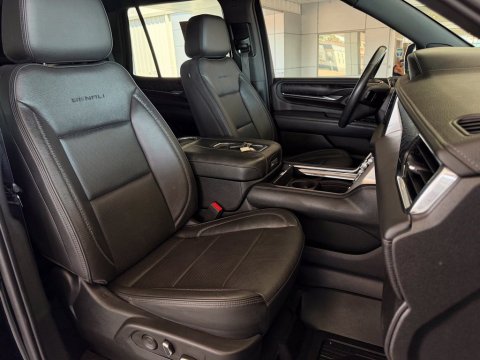 Pre-Owned Onyx Black 2023 GMC Yukon Denali 4WD - photo 20 - Stock #261016A