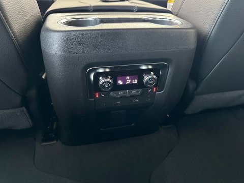 New Onyx Black 2026 GMC Yukon Denali 4WD - photo 22 - Stock #261176