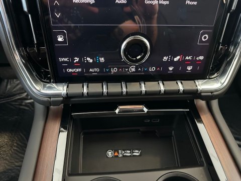 New Onyx Black 2026 GMC Yukon Denali 4WD - photo 25 - Stock #261176