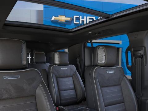 New Glacier White Tricoat 2026 GMC Yukon Denali Ultimate 4WD - photo 24 - Stock #260847