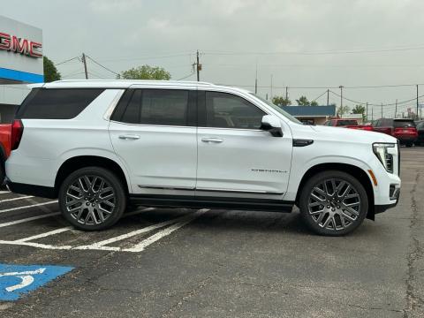New Glacier White Tricoat 2026 GMC Yukon Denali Ultimate 4WD - photo 4 - Stock #260847