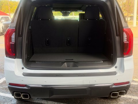 New Glacier White Tricoat 2027 GMC Yukon Denali Ultimate 4WD - photo 8 - Stock #270044