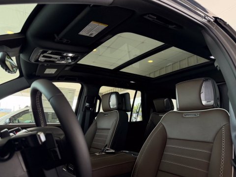 New Onyx Black 2027 GMC Yukon Denali Ultimate 4WD - photo 15 - Stock #270047