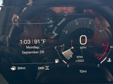 New Onyx Black 2027 GMC Yukon Denali Ultimate 4WD - photo 24 - Stock #270047