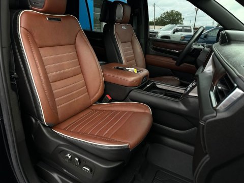 Pre-Owned Onyx Black 2023 GMC Yukon Denali Ultimate 4WD - photo 18 - Stock #261066A