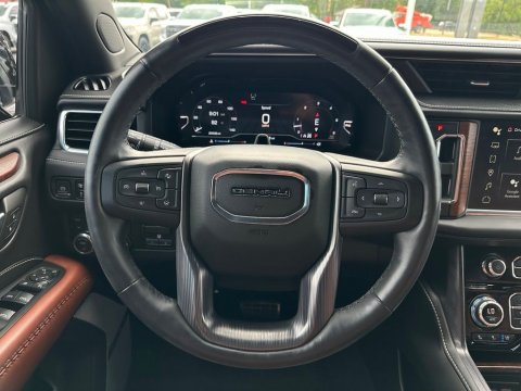 Pre-Owned Onyx Black 2023 GMC Yukon Denali Ultimate 4WD - photo 20 - Stock #261066A