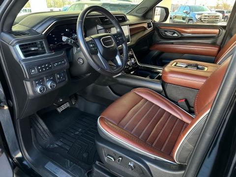 Pre-Owned Onyx Black 2023 GMC Yukon Denali Ultimate 4WD - photo 11 - Stock #A1015