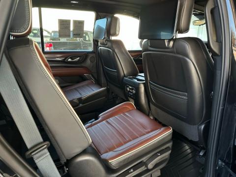 Pre-Owned Onyx Black 2023 GMC Yukon Denali Ultimate 4WD - photo 19 - Stock #A1015