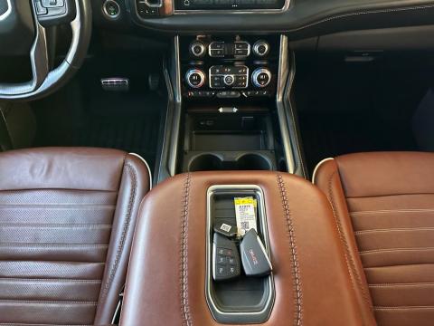 Pre-Owned Onyx Black 2023 GMC Yukon Denali Ultimate 4WD - photo 22 - Stock #A1015