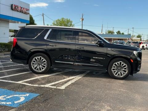 Pre-Owned Onyx Black 2023 GMC Yukon Denali Ultimate 4WD - photo 4 - Stock #A1015