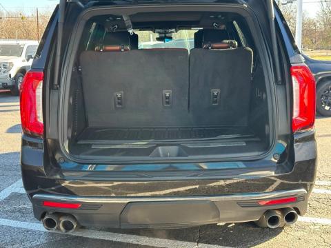 Pre-Owned Onyx Black 2023 GMC Yukon Denali Ultimate 4WD - photo 8 - Stock #A1015