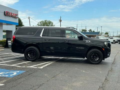 Pre-Owned Onyx Black 2023 GMC Yukon XL SLE 4WD - photo 4 - Stock #260787B