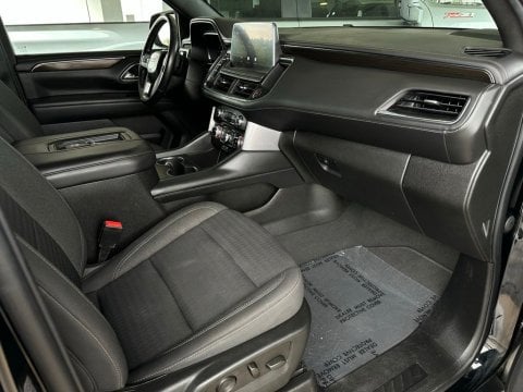 Pre-Owned Onyx Black 2023 GMC Yukon XL SLE 4WD - photo 17 - Stock #260787B