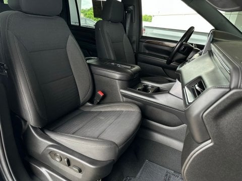 Pre-Owned Onyx Black 2023 GMC Yukon XL SLE 4WD - photo 18 - Stock #260787B