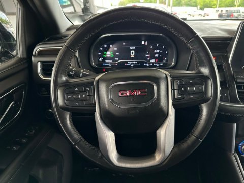 Pre-Owned Onyx Black 2023 GMC Yukon XL SLE 4WD - photo 20 - Stock #260787B