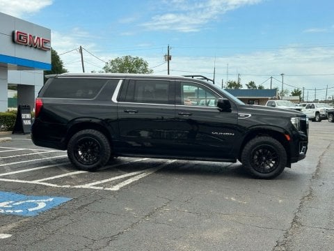 Pre-Owned Onyx Black 2023 GMC Yukon XL SLE 4WD - photo 4 - Stock #260787B