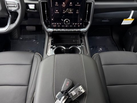 New Summit White 2026 GMC Yukon XL Elevation 4WD - photo 21 - Stock #261263