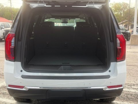 New Summit White 2026 GMC Yukon XL Elevation 4WD - photo 8 - Stock #261263
