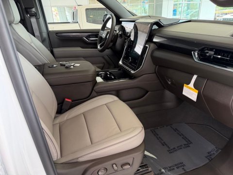 New Summit White 2026 GMC Yukon XL Elevation 4WD - photo 16 - Stock #261198