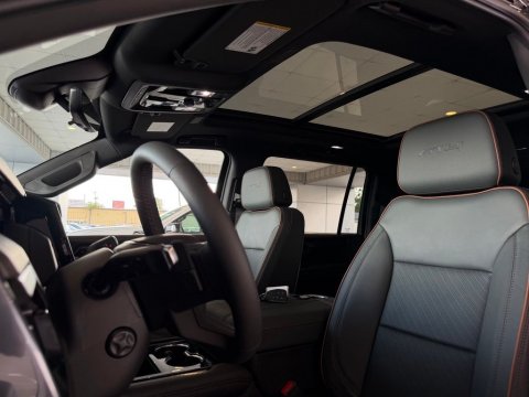 New Onyx Black 2026 GMC Yukon XL AT4 4WD - photo 14 - Stock #261394