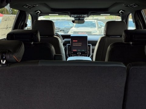 New Onyx Black 2026 GMC Yukon XL AT4 4WD - photo 10 - Stock #261394