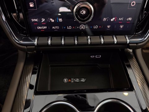 New Onyx Black 2026 GMC Yukon XL AT4 4WD - photo 26 - Stock #261394