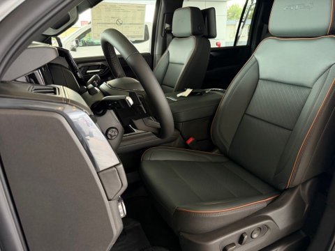 New Sterling Metallic 2026 GMC Yukon XL AT4 4WD - photo 13 - Stock #261376